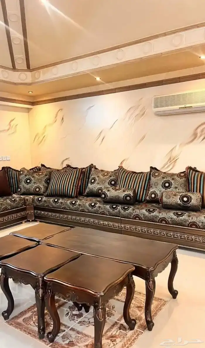 للبيع مجلس رجالي نظيف شرط 1