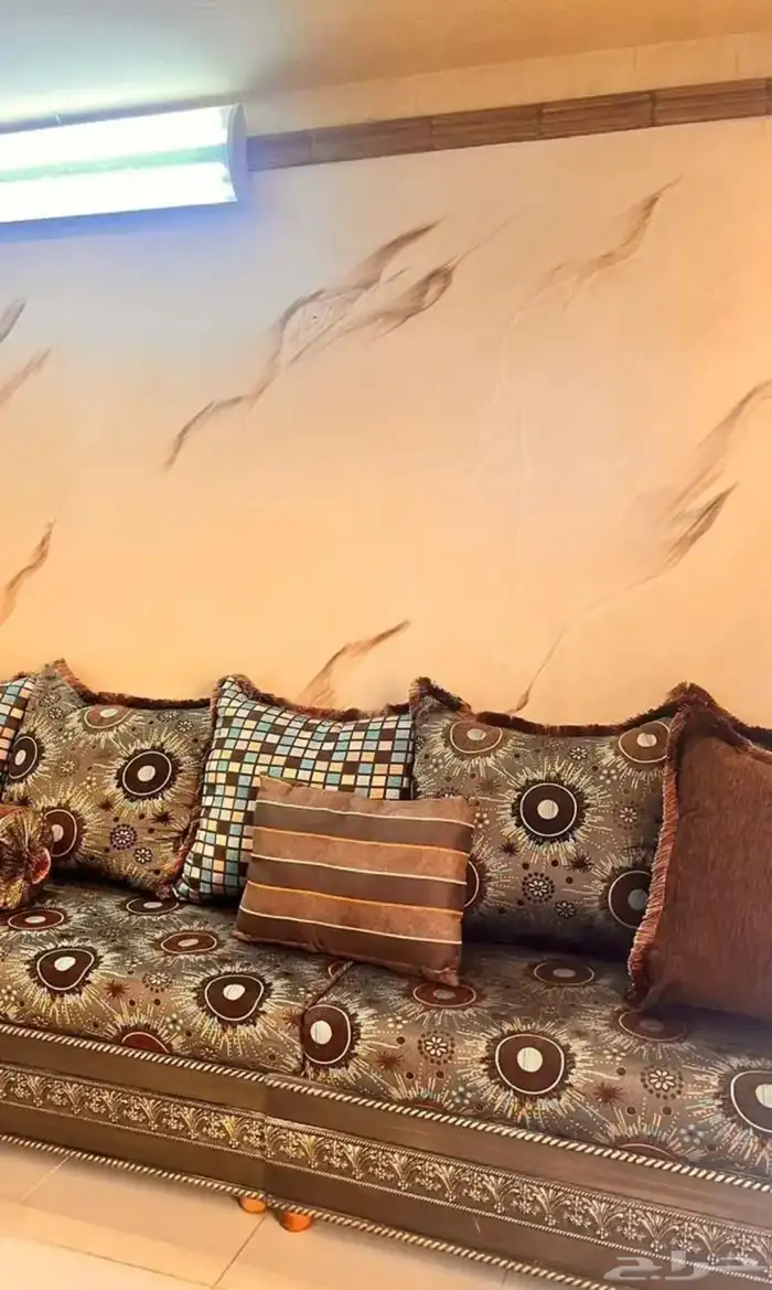 للبيع مجلس رجالي نظيف شرط 0