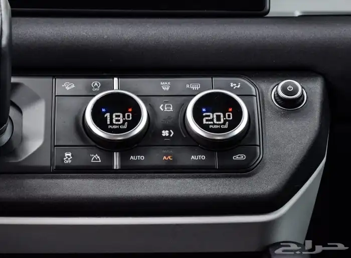 لاند روفر ديفندر Land Rover Defender 110 P300 S موديل 2023 18