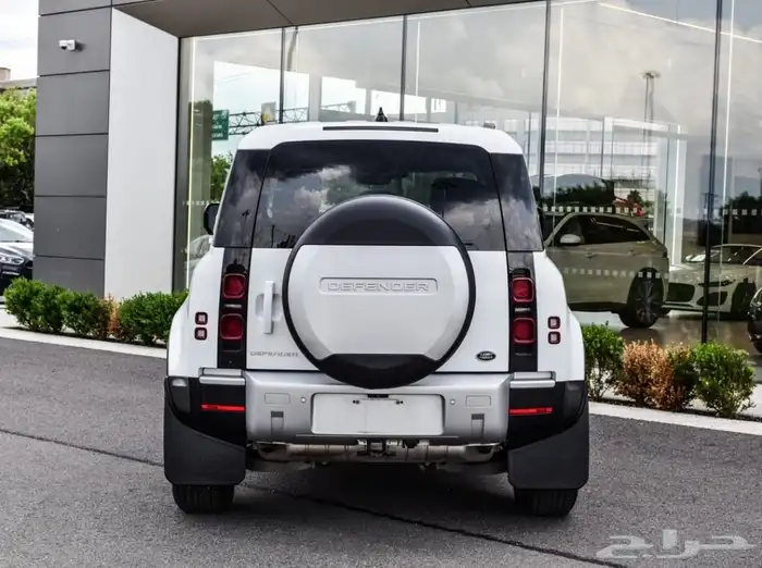 لاند روفر ديفندر Land Rover Defender 110 P300 S موديل 2023 3