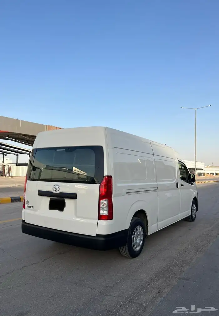 تويوتا باص هايس بضاعه 2023 سقف عالي ديزل 3