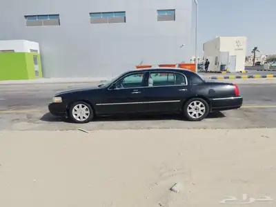 لينكون تاون كار 2011 ممشى قليل 1