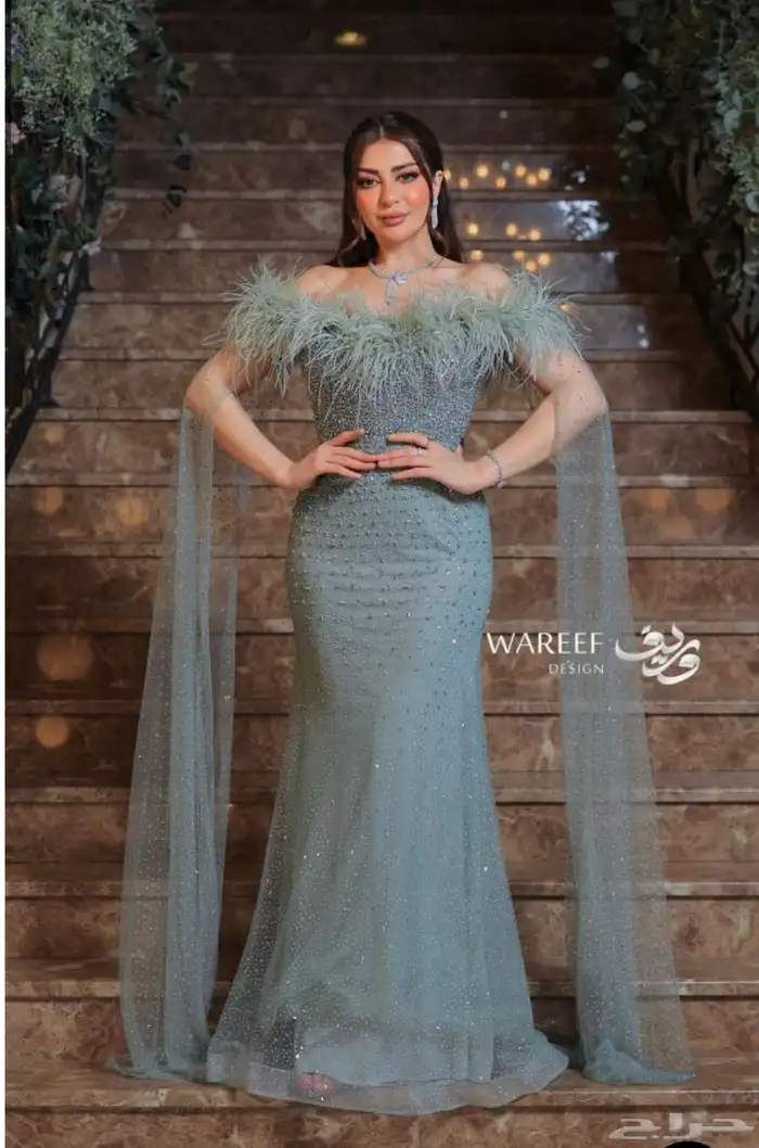 فستان تيفاتي مزين بالريش الصدر فستان فخم سبب البيع المقاس 1