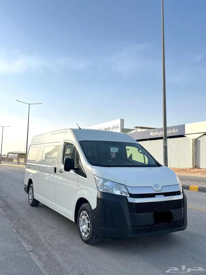 تويوتا باص هايس بضاعه 2023 سقف عالي ديزل 0