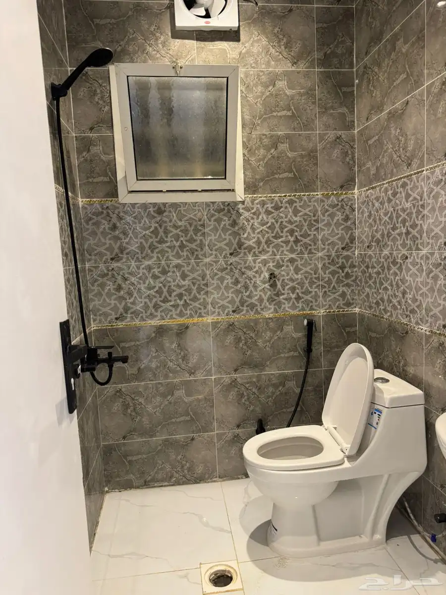شقق جديده مودرن داخل عماره سكنيه الحمرا 7