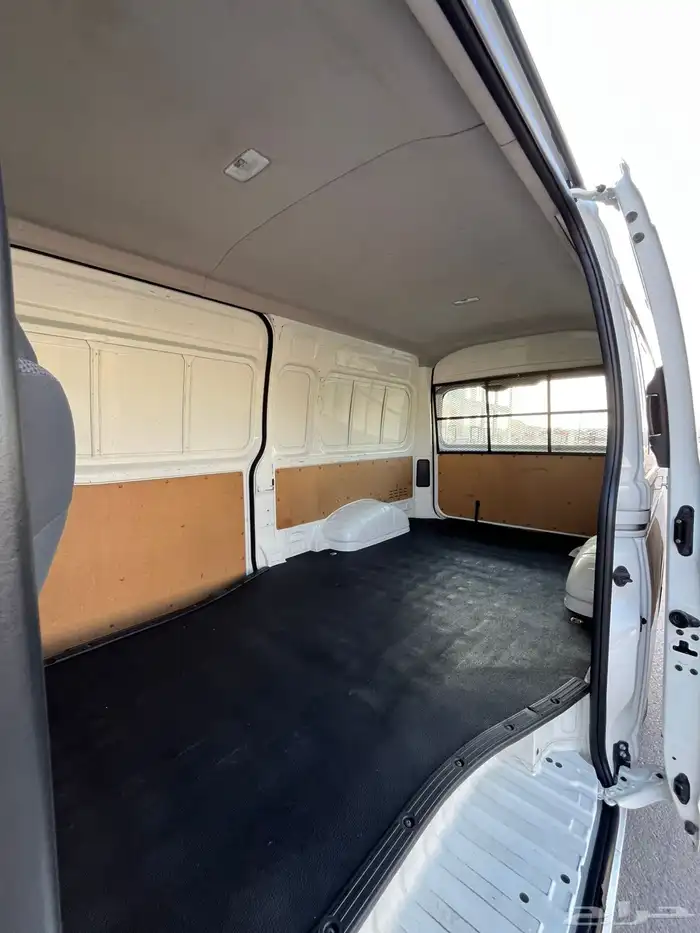 تويوتا باص هايس بضاعه 2023 سقف عالي ديزل 6