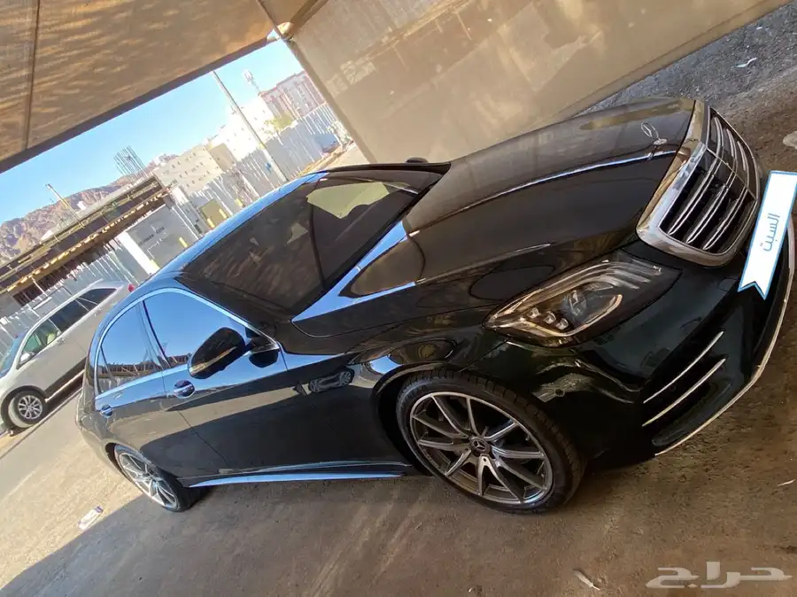 مرسيدس S560 موديل 2020 فلل كامل وارد الجفالي 1