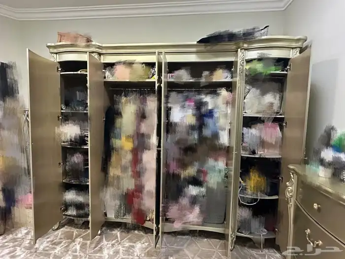 كبت ملابس بحاله جديده البيع مستعجل 0