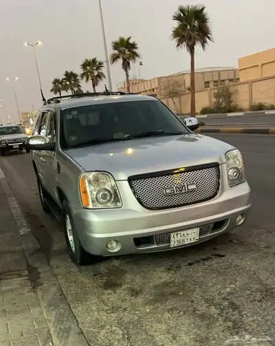 جمس يوكن لون فضي سلفر 2