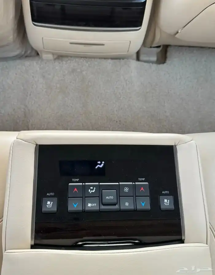 لكزس 2019 LX570 ابيض داخل بيج سعودي 13