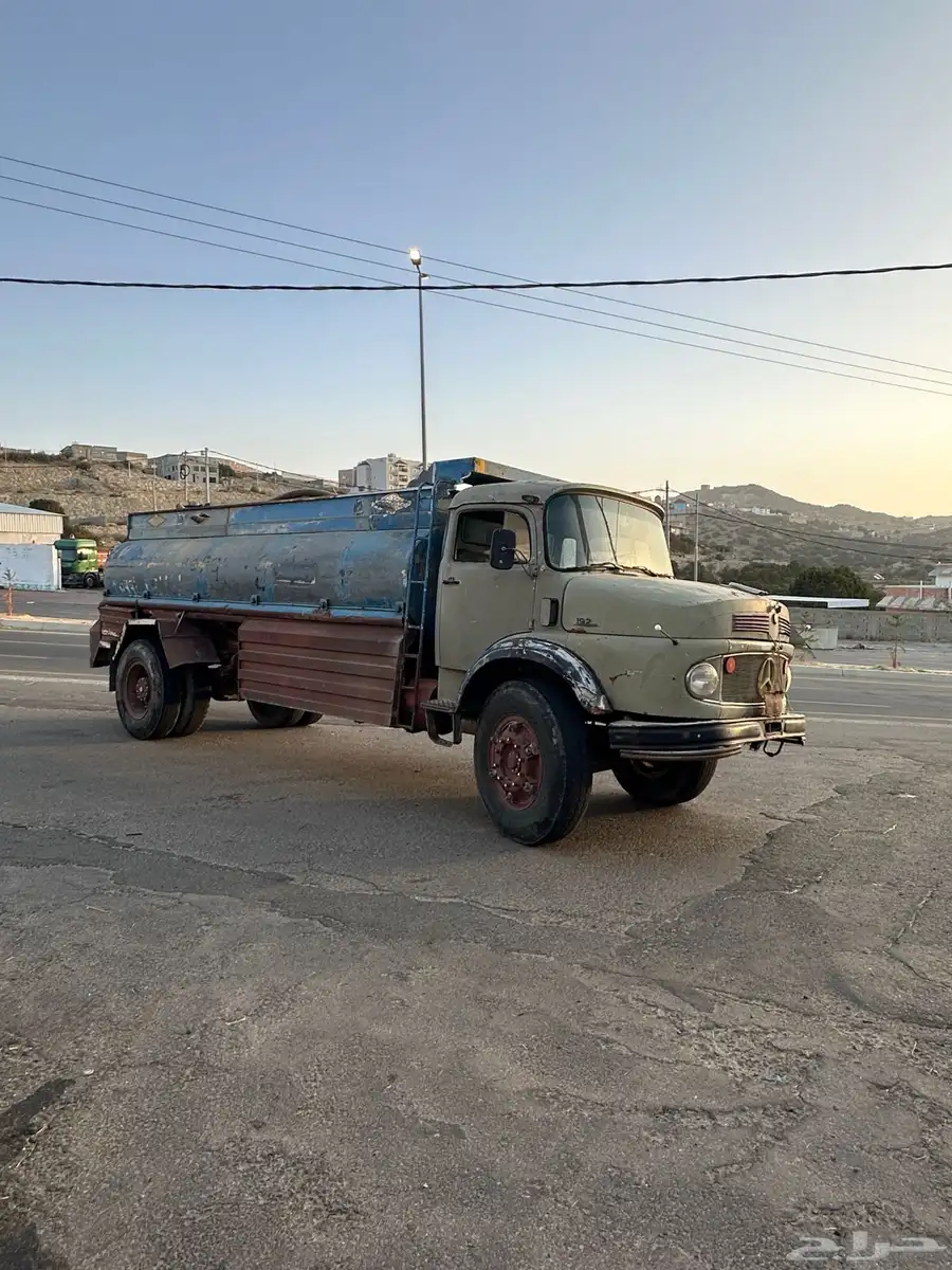 وايت عايدي بوز 82 3