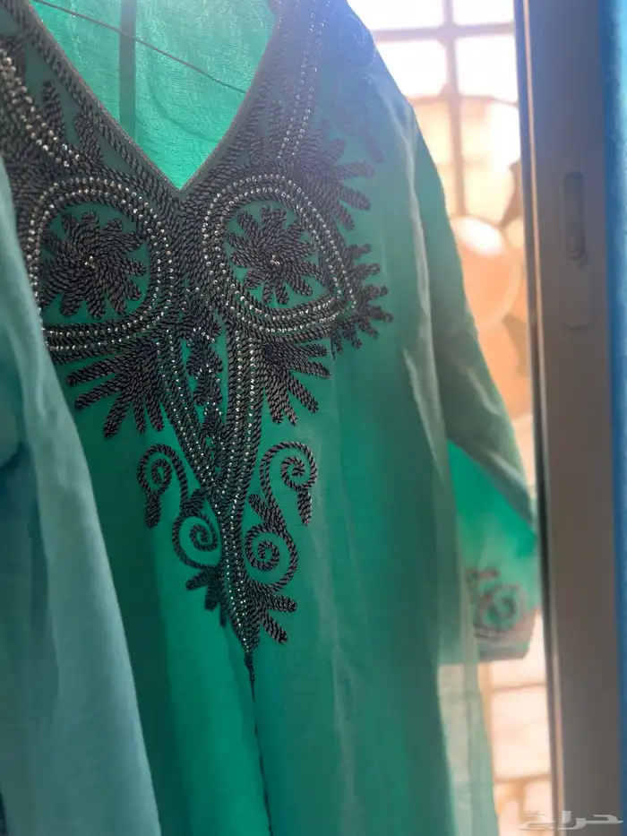 جلابيات وفساتين وتنانير من براندات معروفه 39