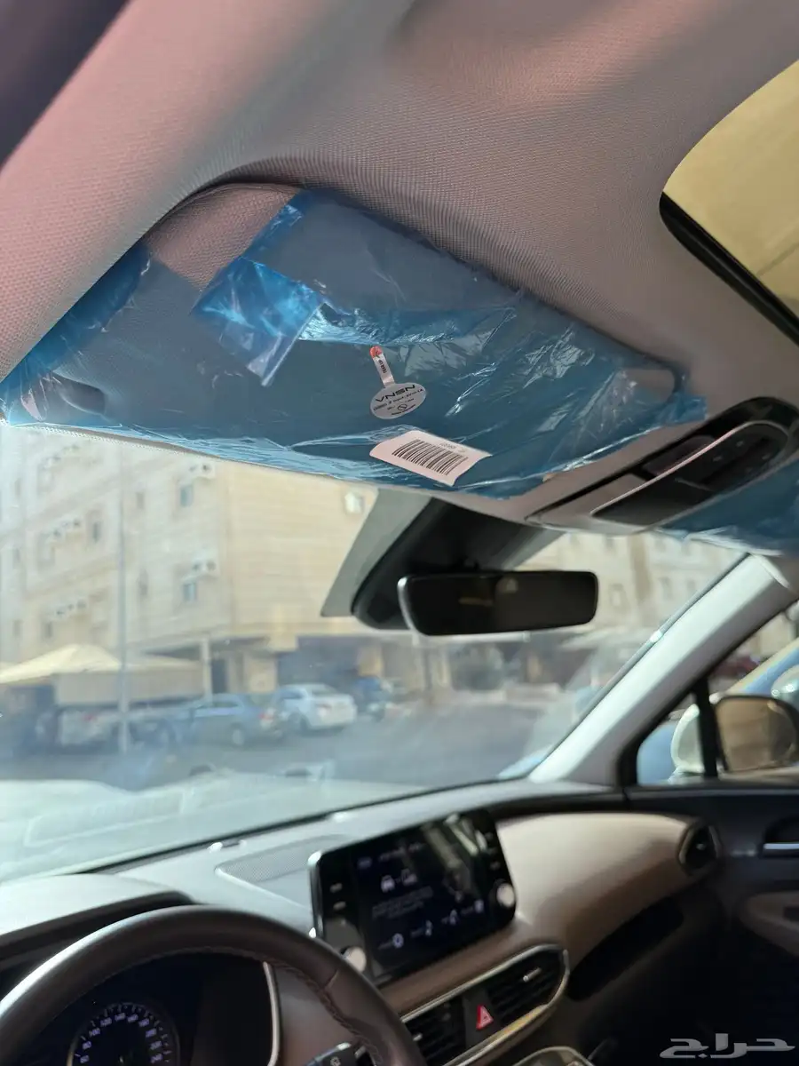 جيب سنتافي 2023فل مخمل دبل فضي بحاله الوكاله شبه جديده مخزن 8