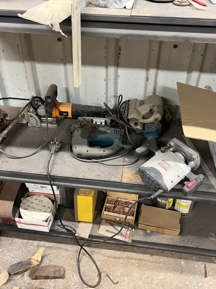 اخشاب طبيعيه وعدد للبيع 10