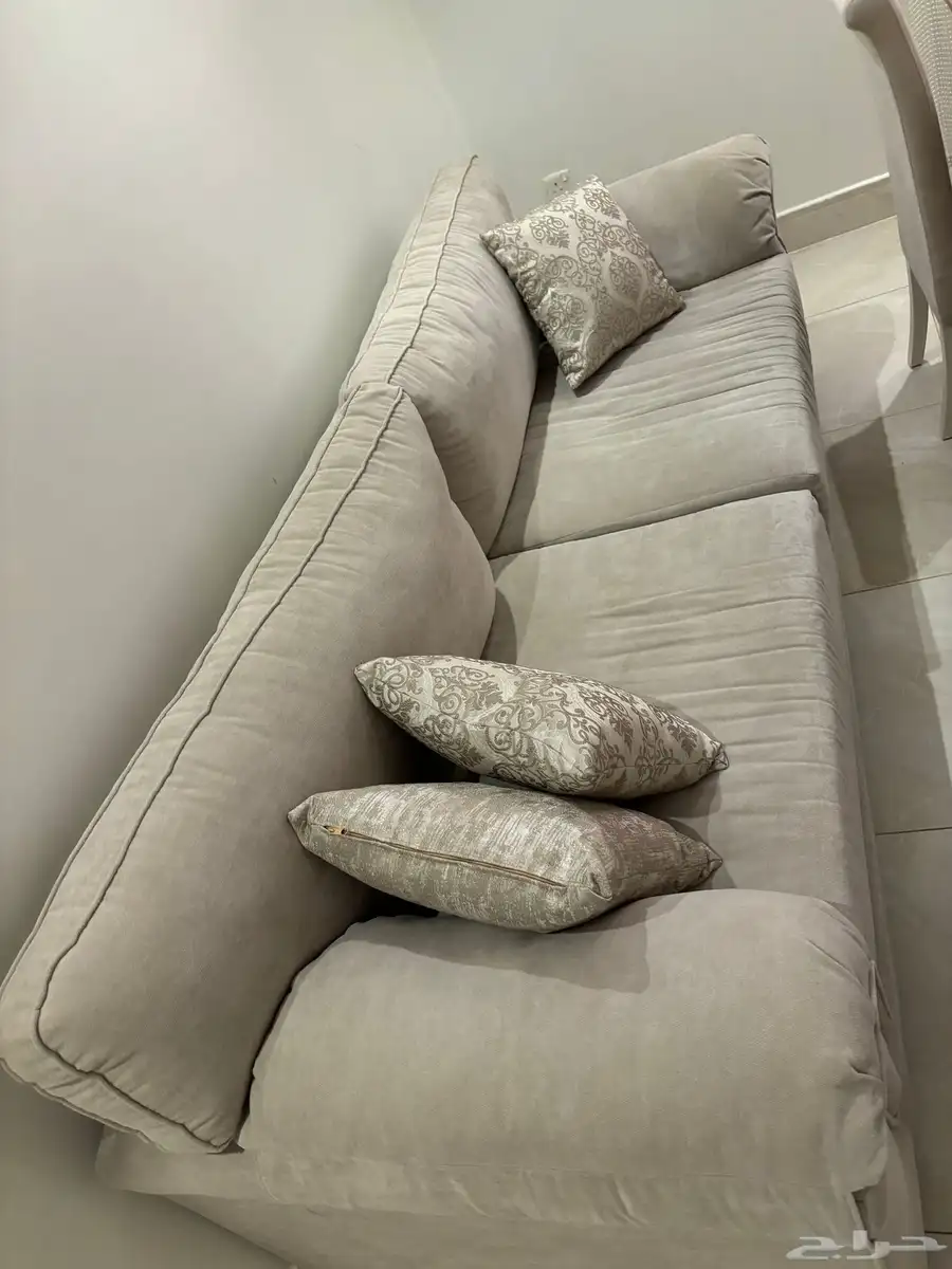 طاولات   كنب 5