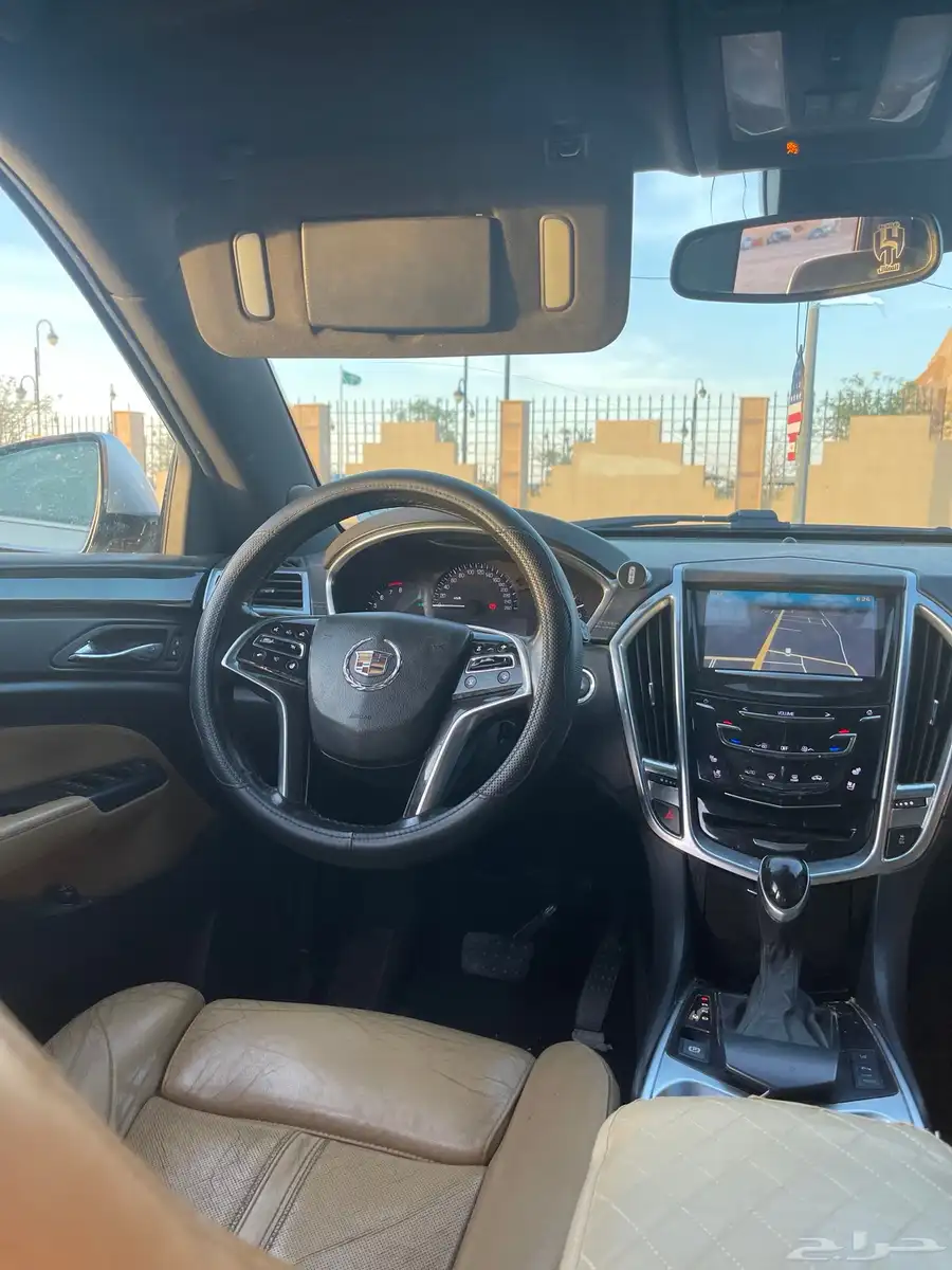 جيب كاديلاك srx 2014 للبيع 2