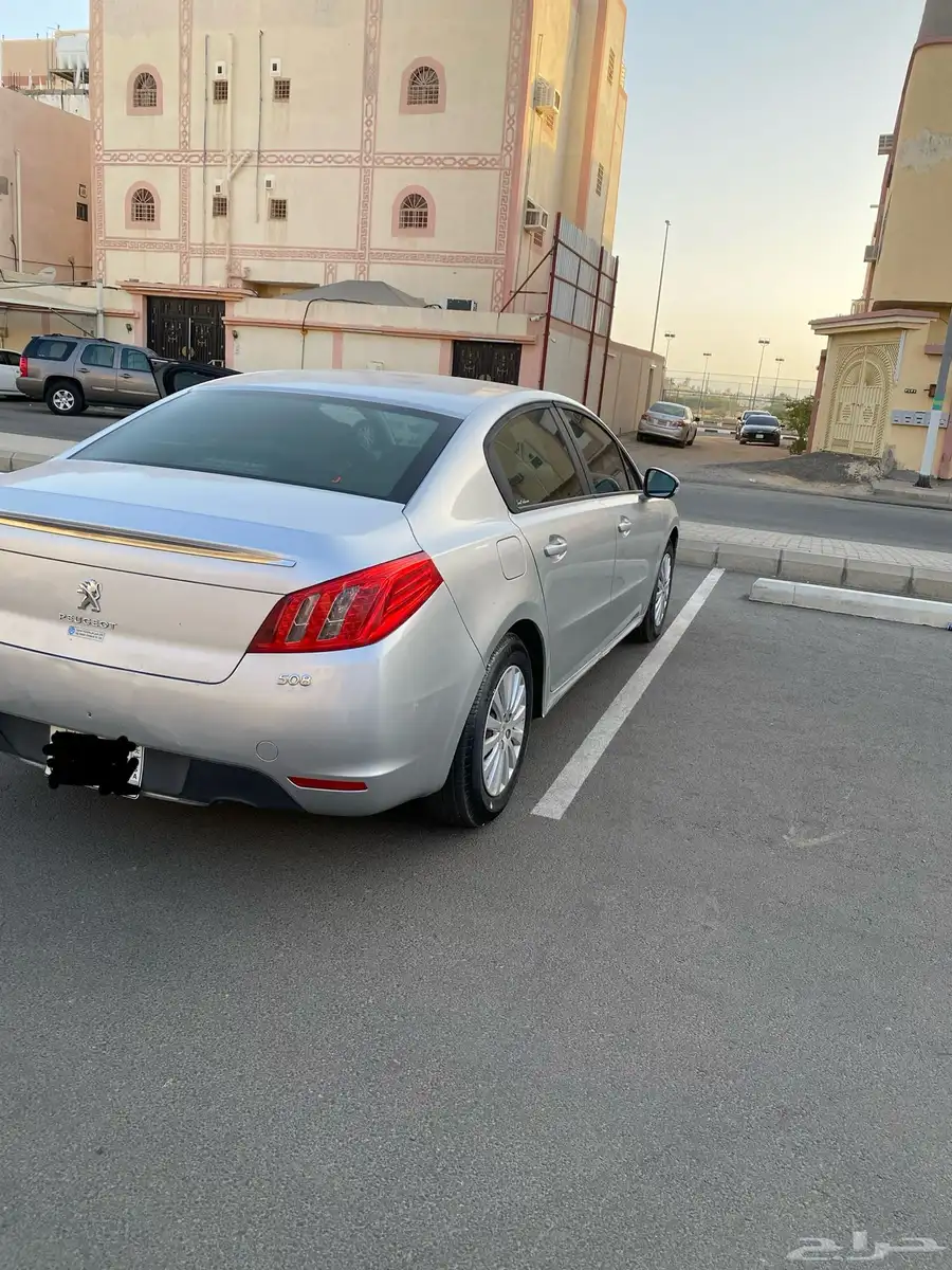 2015 بيجو 508 6