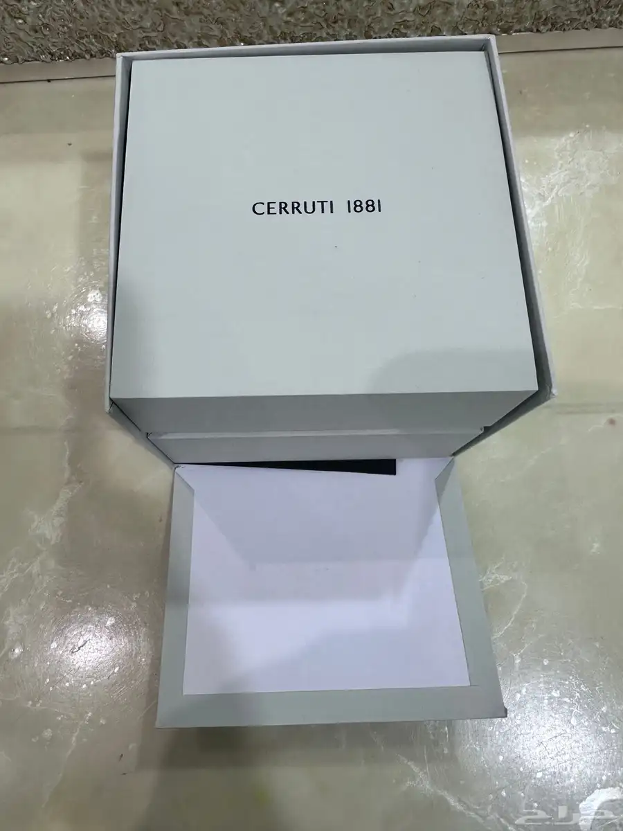 ساعة شروتي 1881 CHERRUT 3