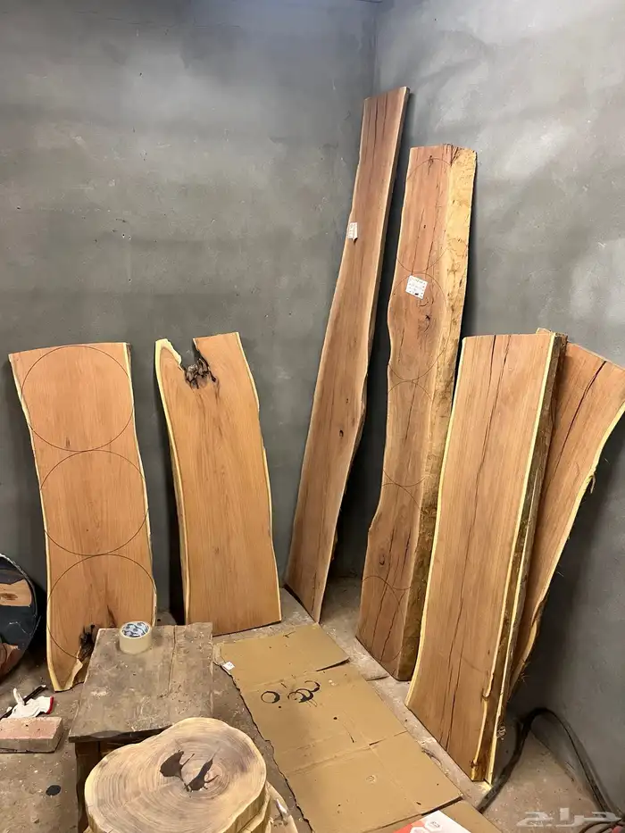 اخشاب طبيعيه وعدد للبيع 0