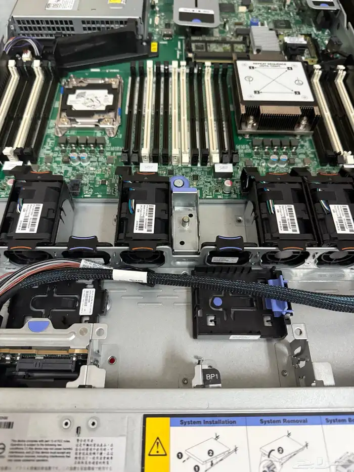 للبيع سيرفر لينوفو x3550 M5 0