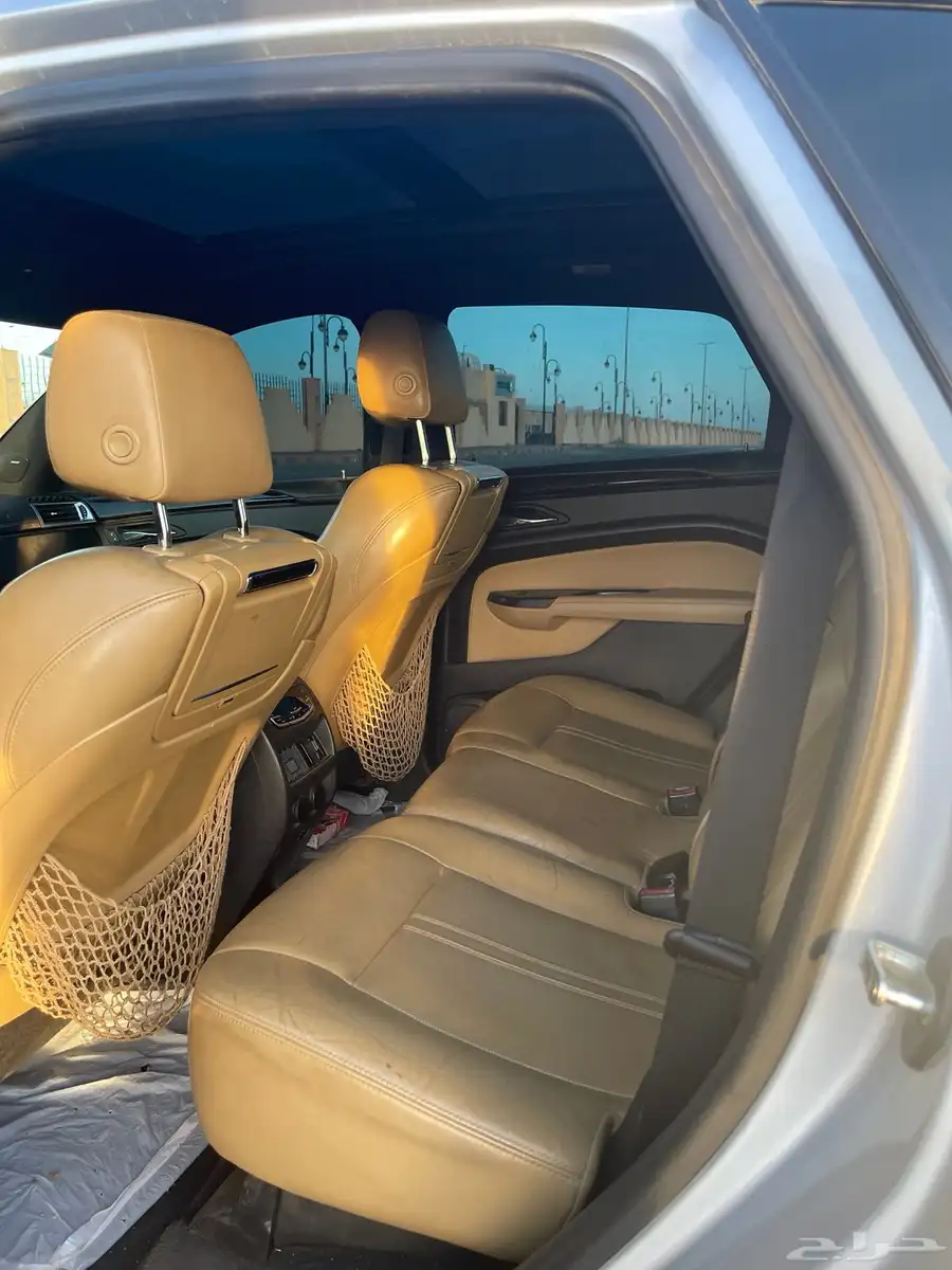 جيب كاديلاك srx 2014 للبيع 1