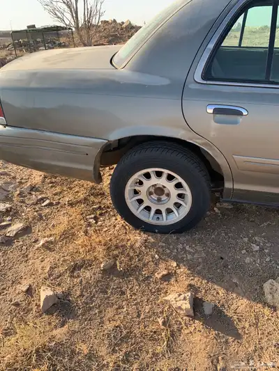 فورد كروان 2000 1