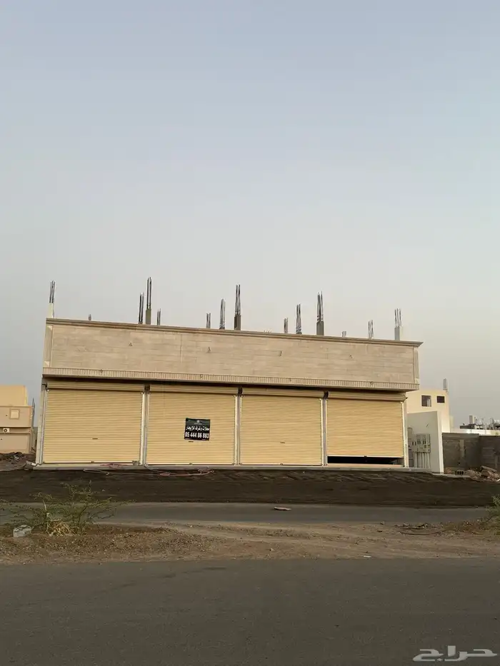 محلات للايجار في حي العوينة ( الخضراء ) 0