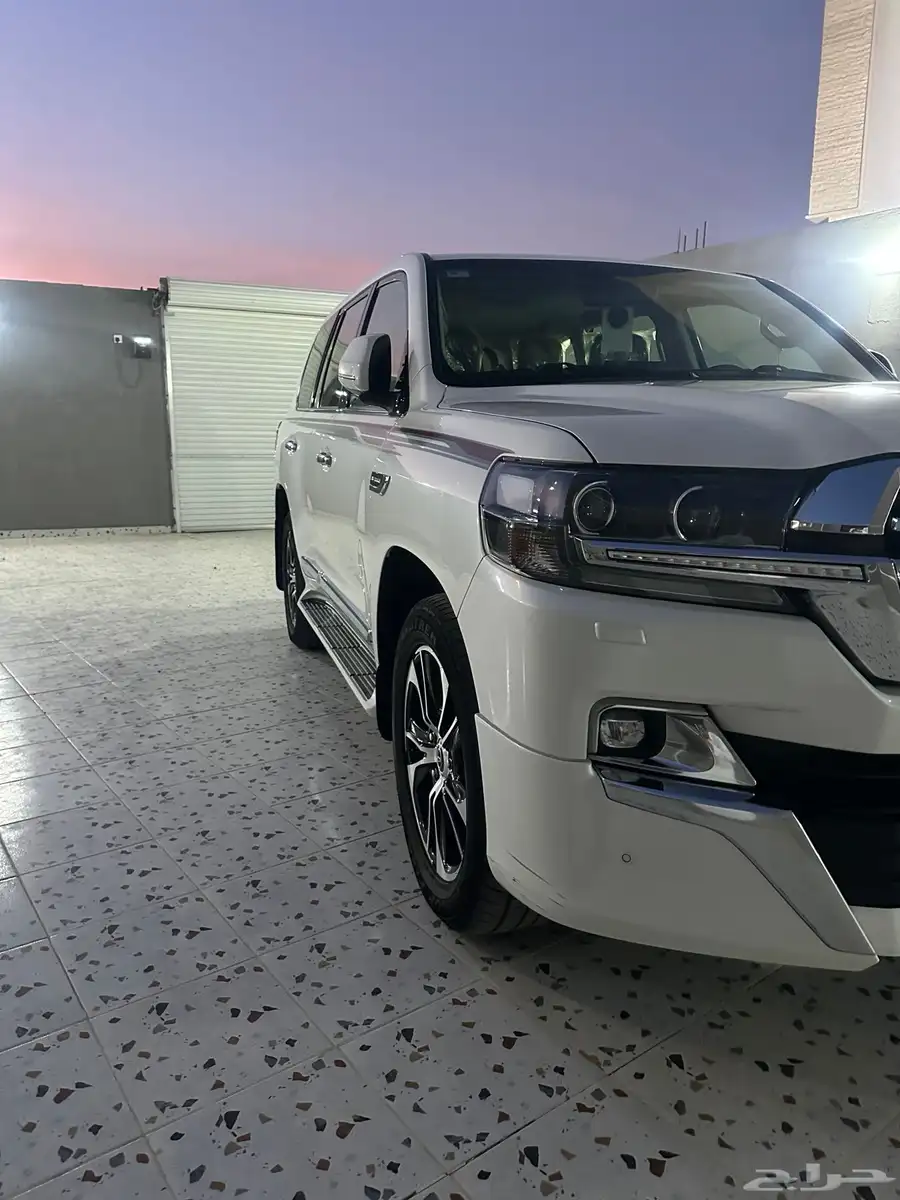لاندكروزر 2021 GXR تورنق 0