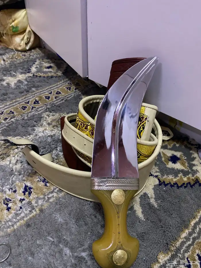 جمبيه نجراني حك زراف قبضه وافيه والبيع مستعجل وقابل للتفاوض 1