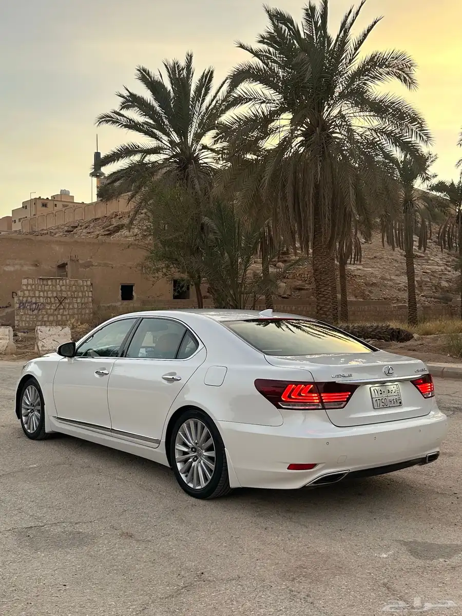 لكزس LS460 فل كامل نظيف 7