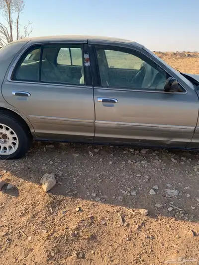 فورد كروان 2000 0