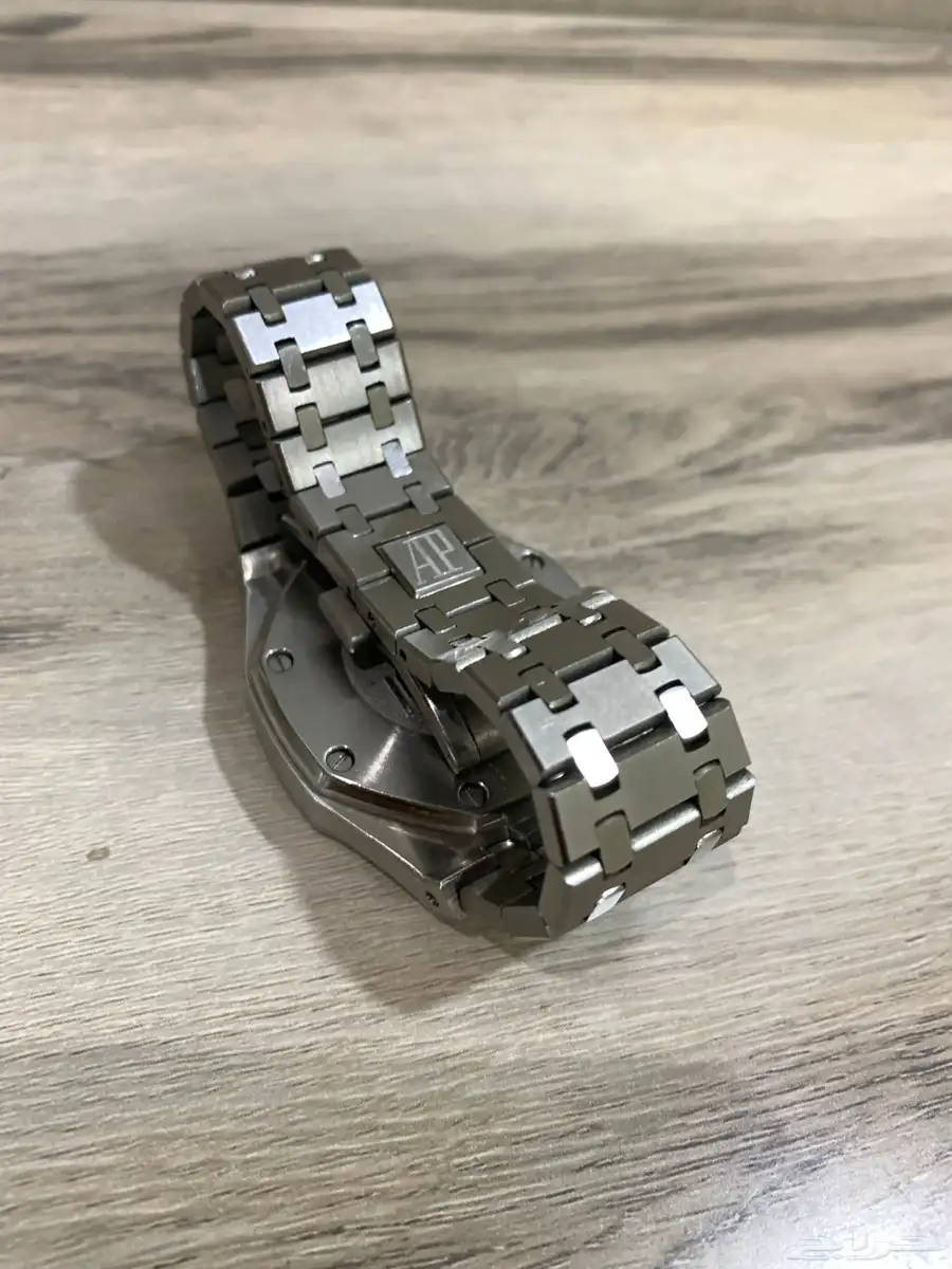 ماركة ساعة royal oak 1