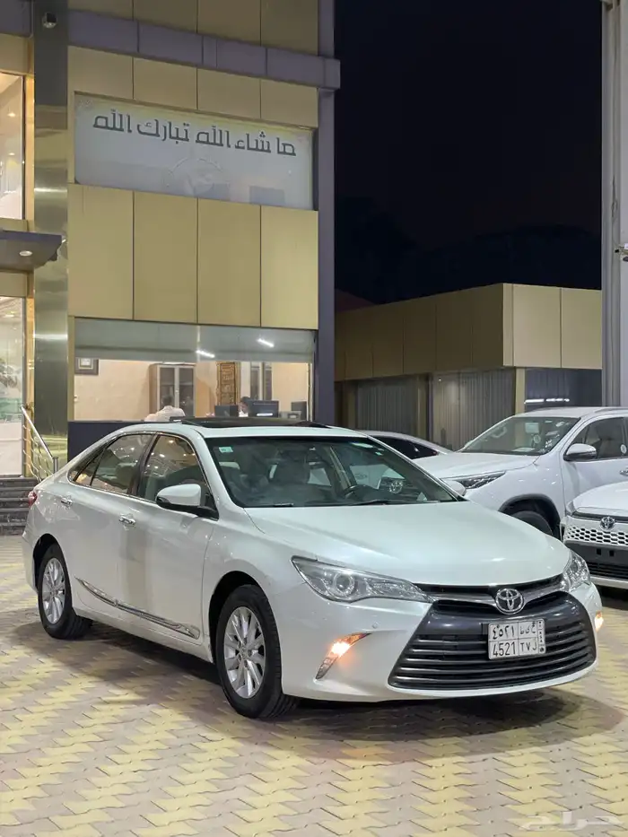 تويوتا كامري GLX فل كامل مفتاح 2017 3