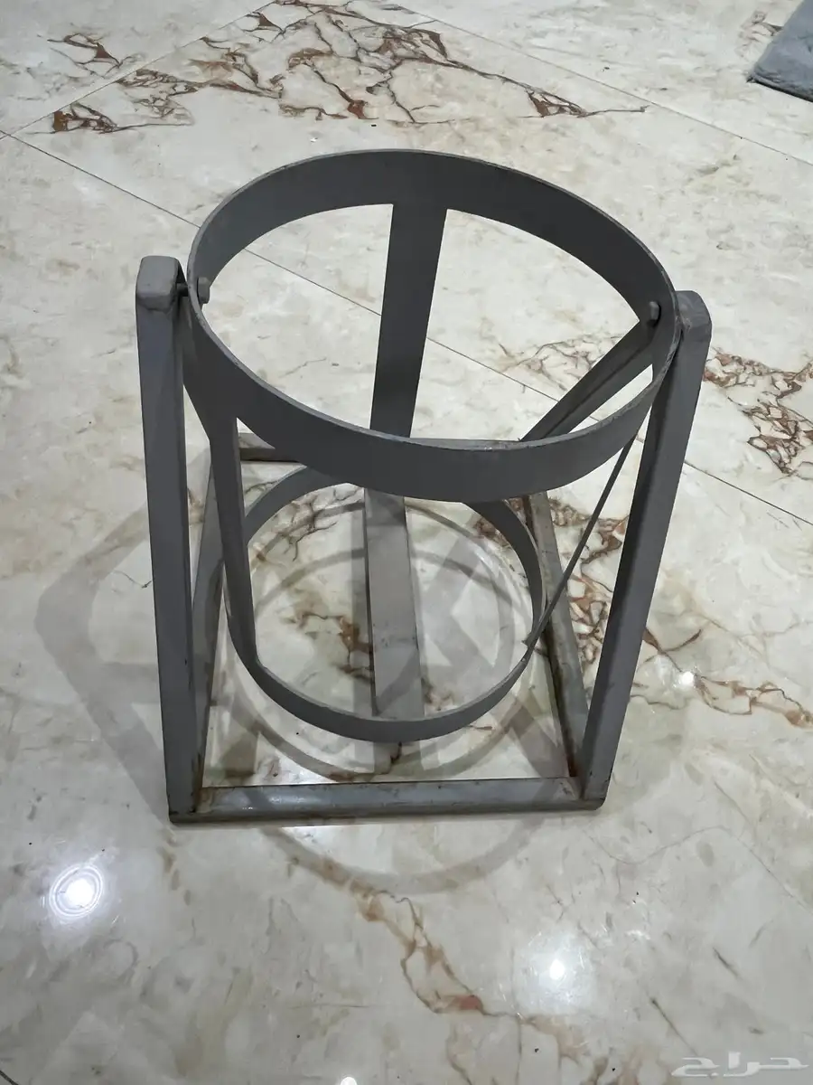 حامل قارورة ماء 1