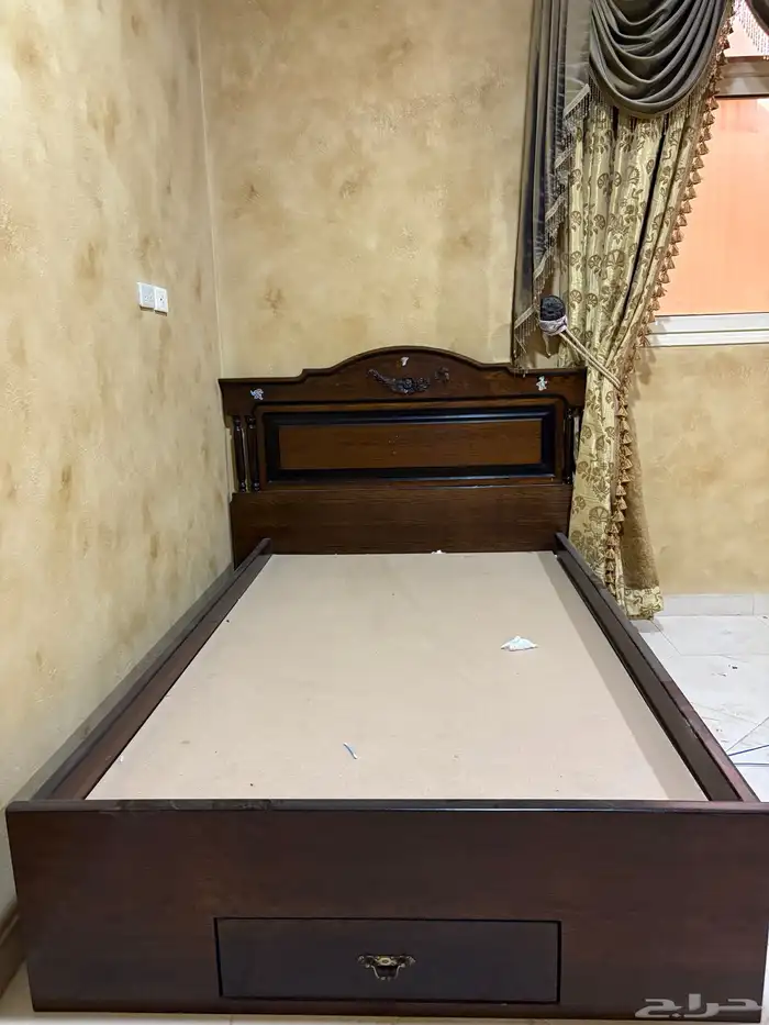 سرير نوم نفر ونص خشبي 0