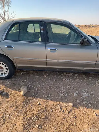 فورد كروان 2000 3