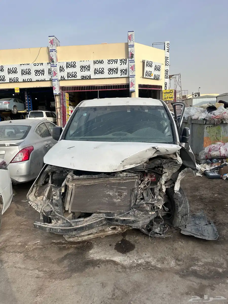سيارة باص h1 مصدومه 0