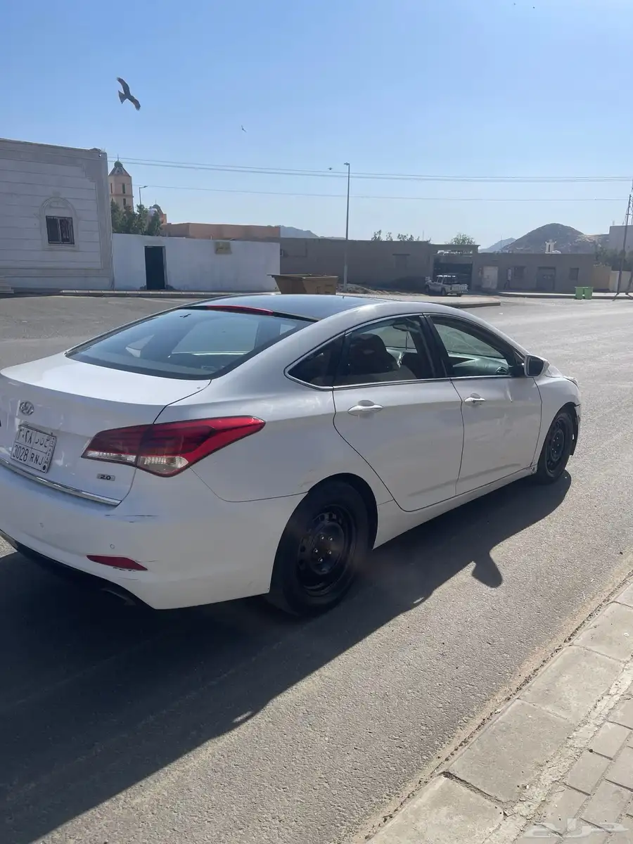 للبيع سيارة i40 0