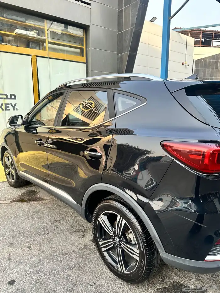 MG ZS تيربو 2020   استخدام شخصي نظيف وفتحة سقف 5