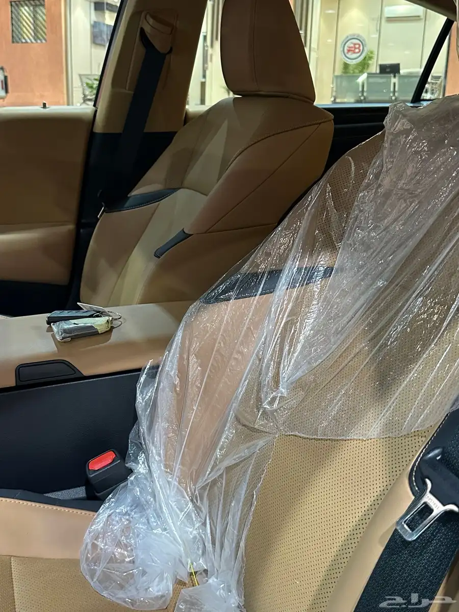 لكزس ES250 سعودي فئه AA بنزين 2024 15