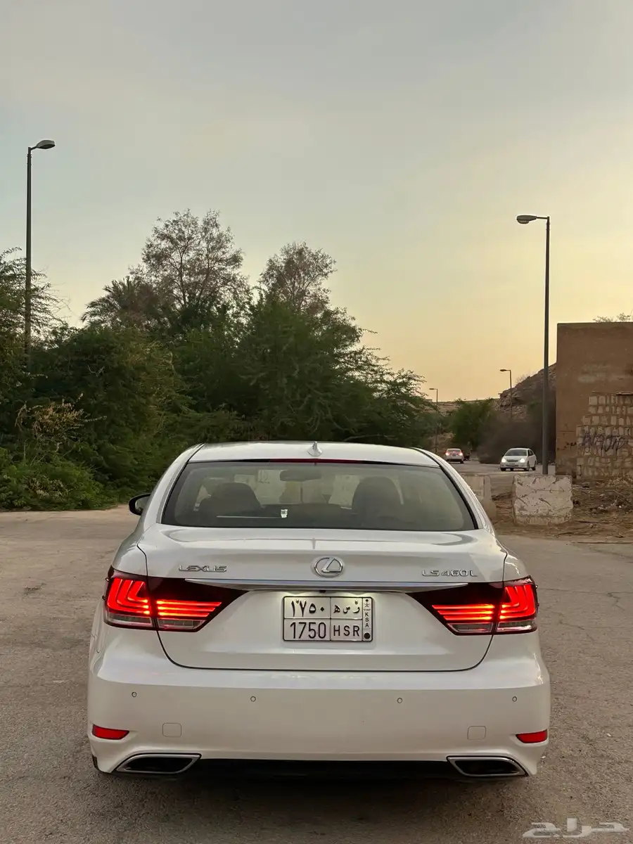 لكزس LS460 فل كامل نظيف 8
