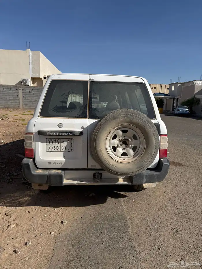 جيب باترول 2002 نضيف 4