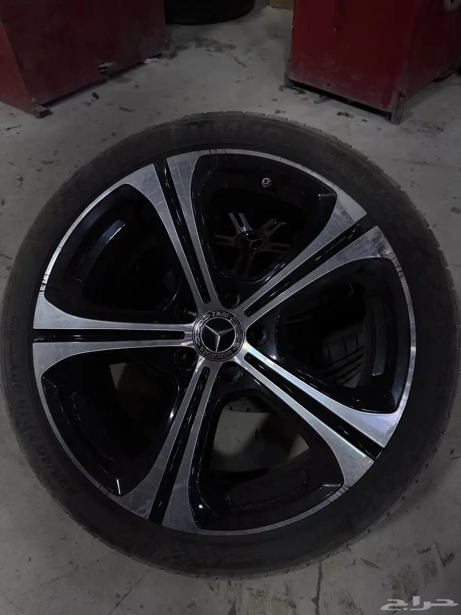 جنوط مرسيدس C300 او C200 وكالة مكحلة بالأسود 0