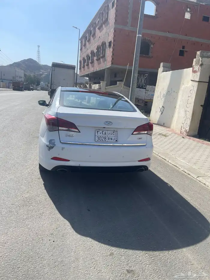 للبيع سيارة i40 3