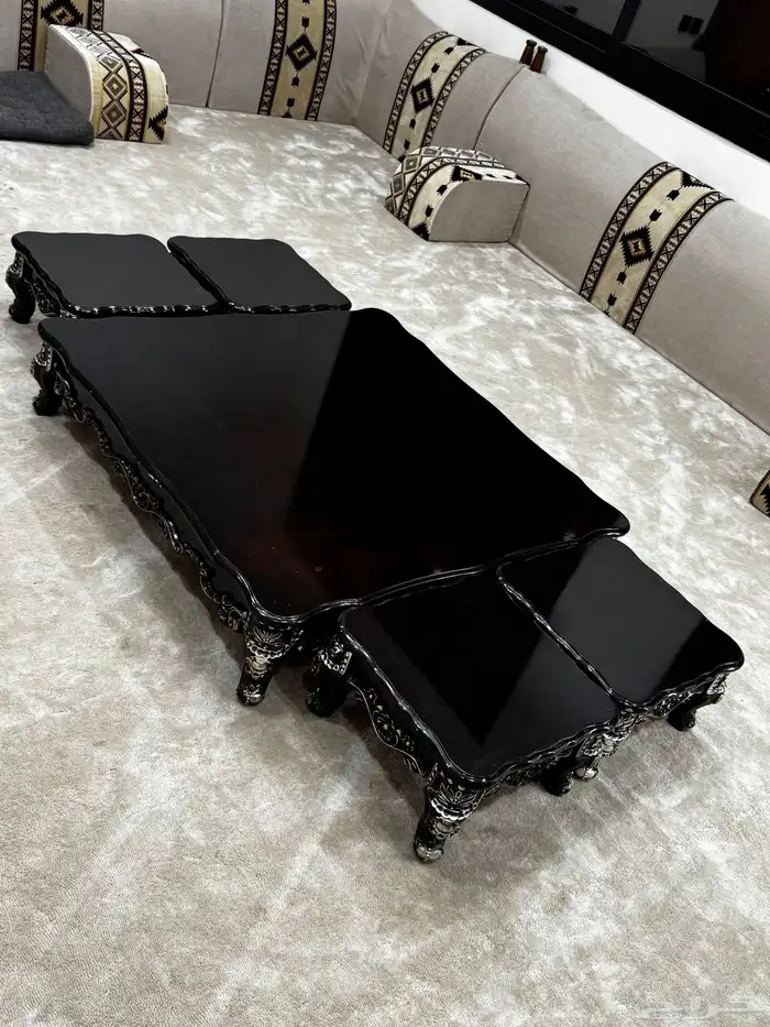 طاولة أرضيه 1