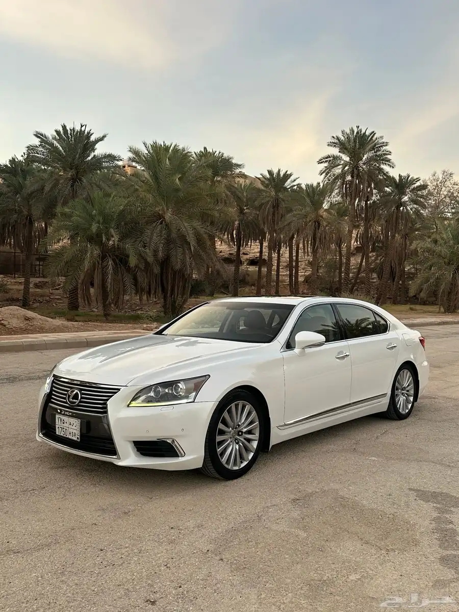 لكزس LS460 فل كامل نظيف 2