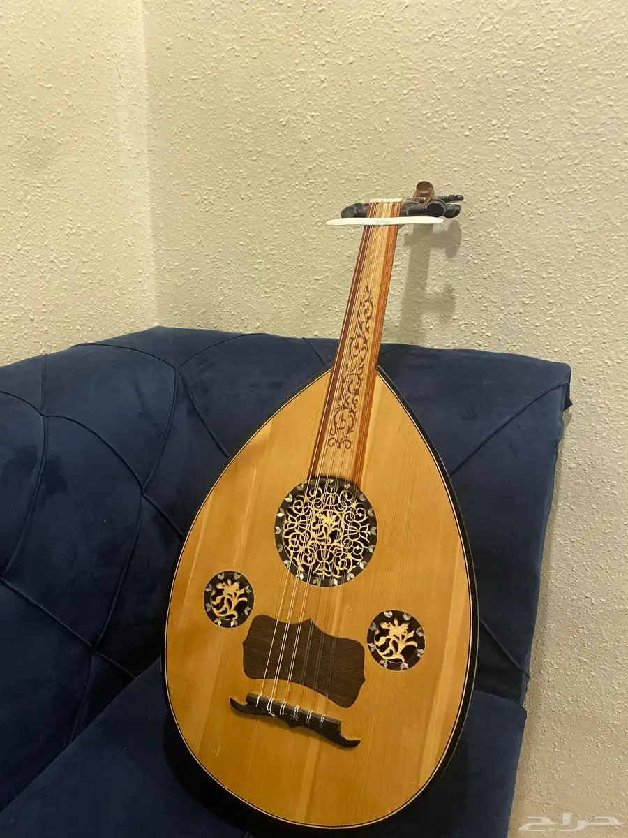 عود مصري لوكاس فاخر 1