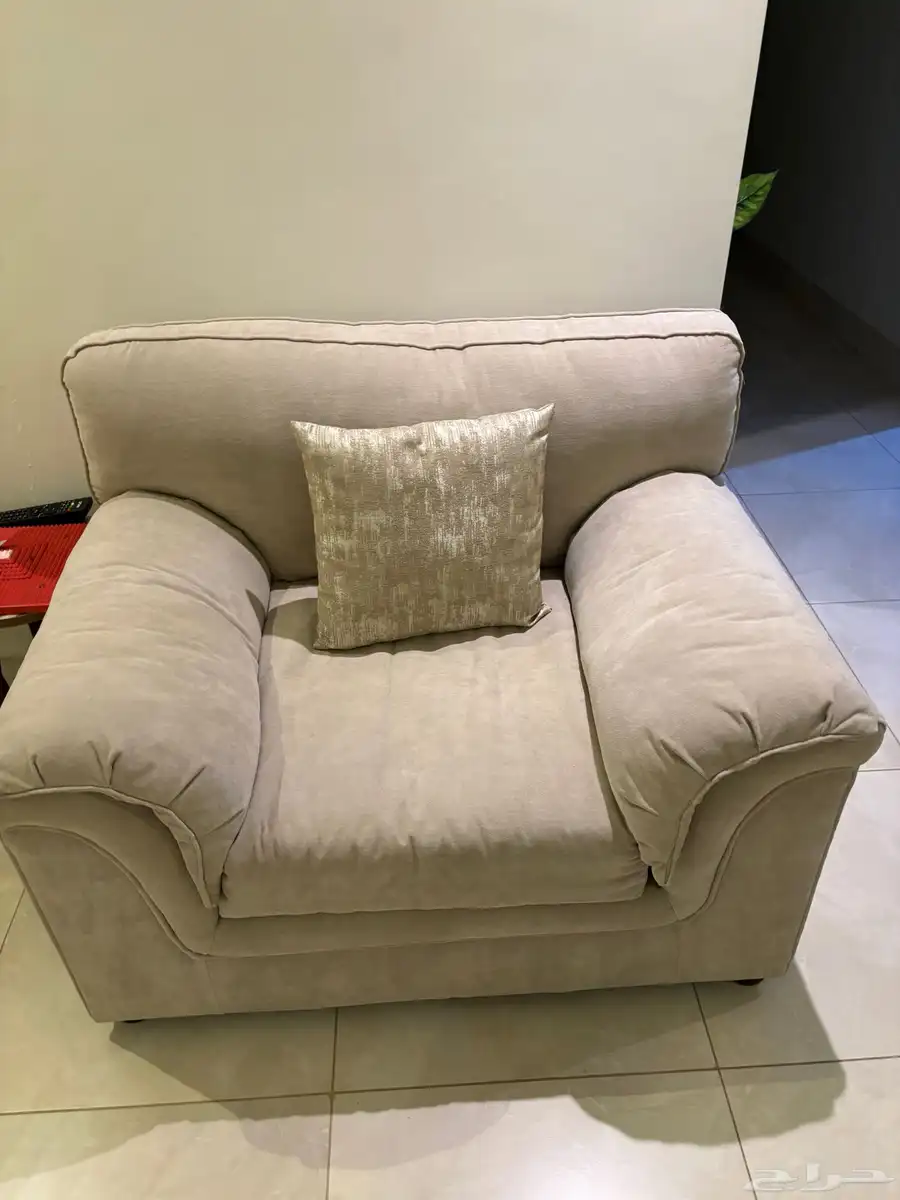 طاولات   كنب 7
