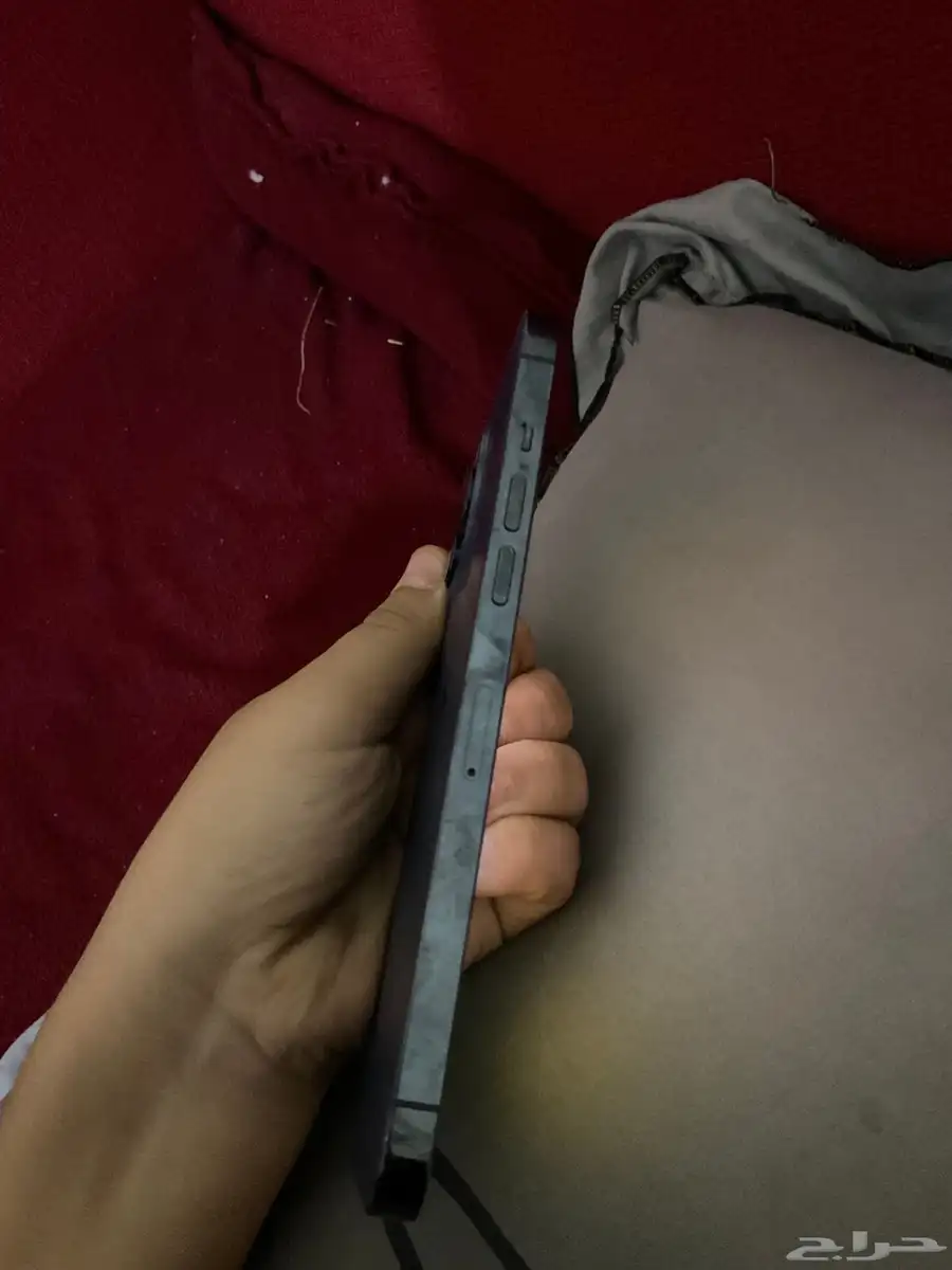 ايفون 12 برو ماكس الجوال لايشكي من شيء 8
