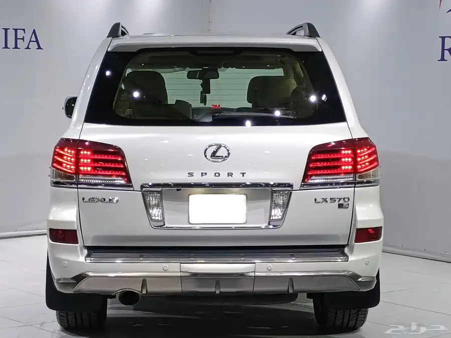 لكزس LX570 2015 sport سعودي 5